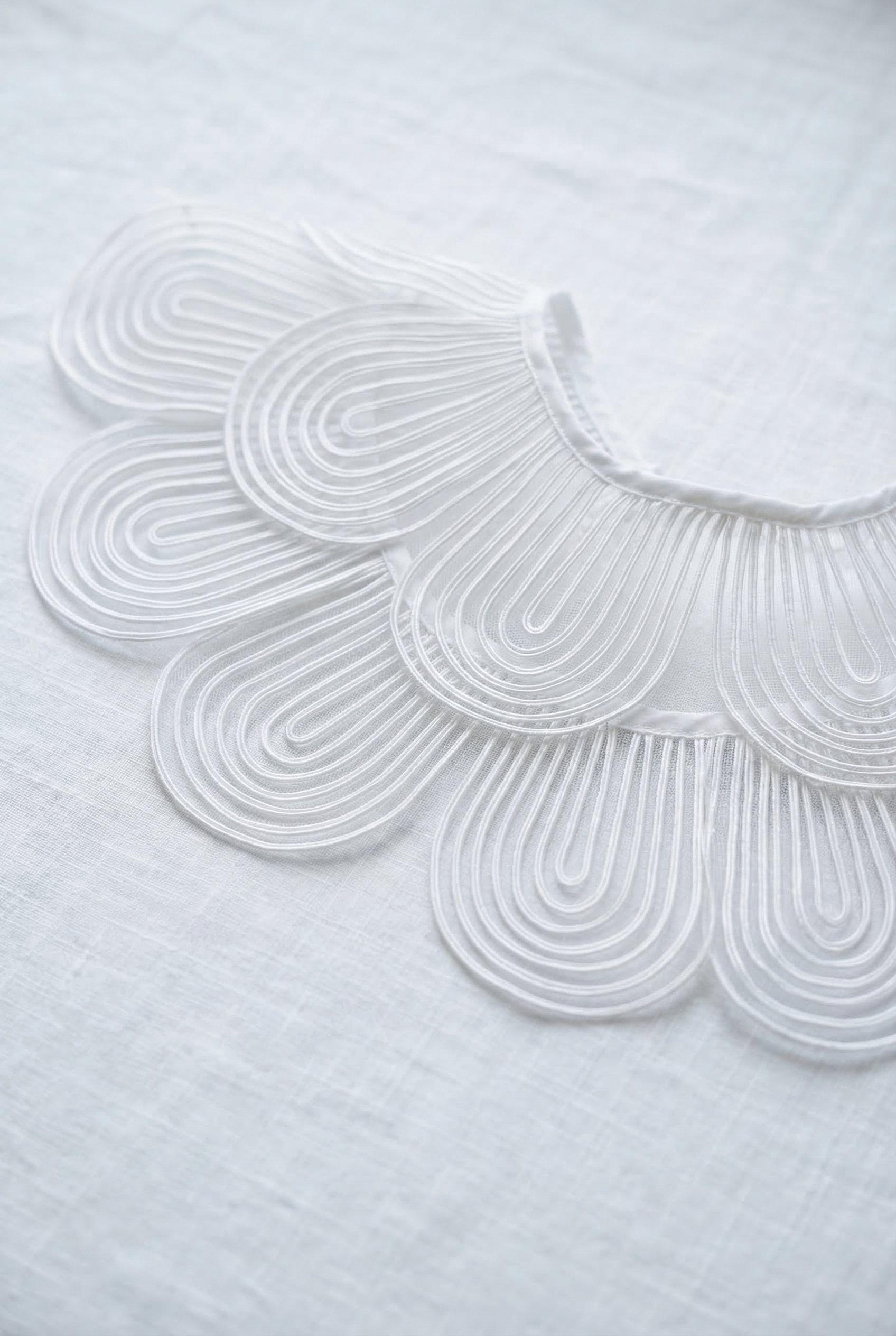 Scallop Collar